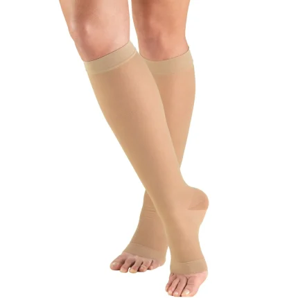 MEDIAS TRANSLÚCIDAS HASTA LA RODILLA PUNTERA ABIERTA 8-15 mmHg